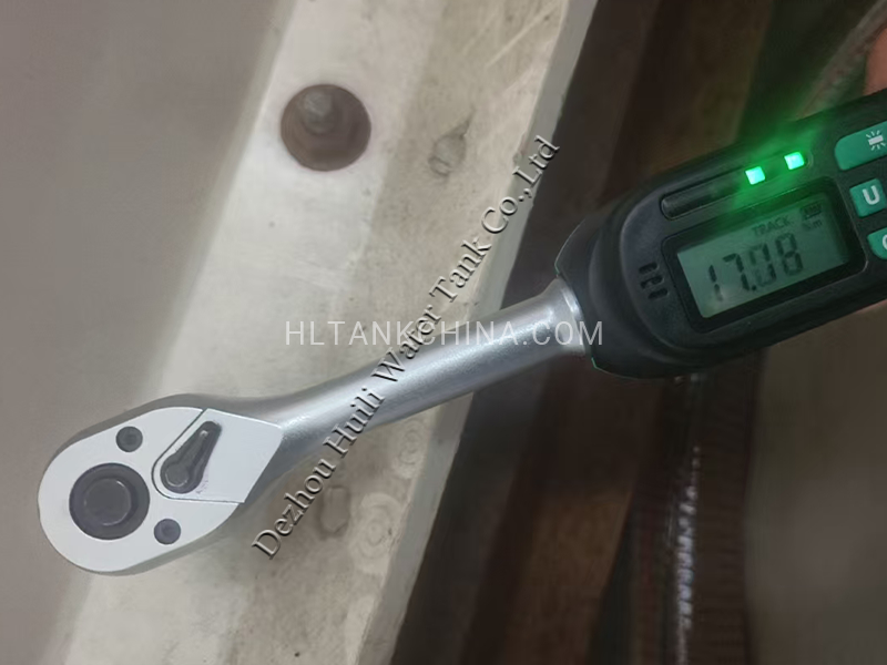 Toque for GRP water tank panel Toque for GRP water tank panel