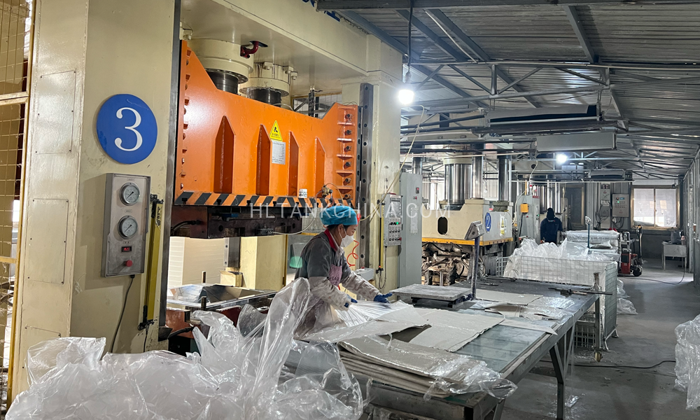 GRP water tank panel mould pressure machine