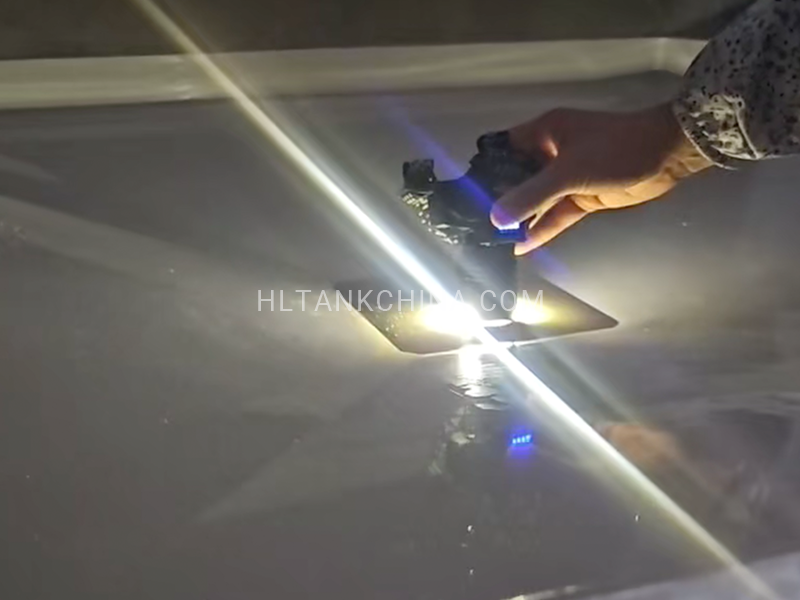 Lichtdurchlässigkeitsprüfung von GFK-Platten